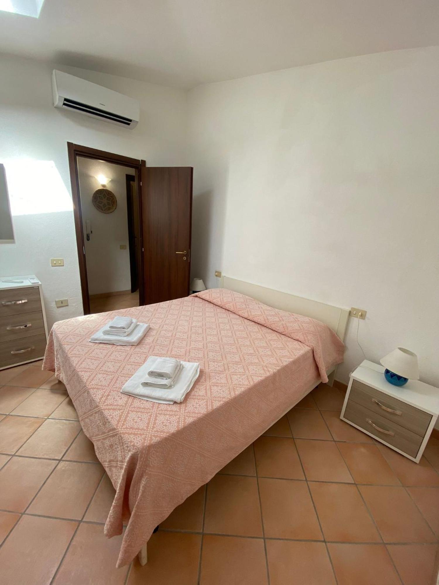 Domus Liscia Di Vacca Aparthotel Εξωτερικό φωτογραφία